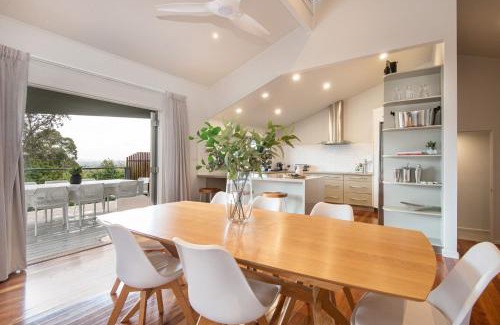 Mount Martha House | Devon Mt Martha Escape with Spa and Views