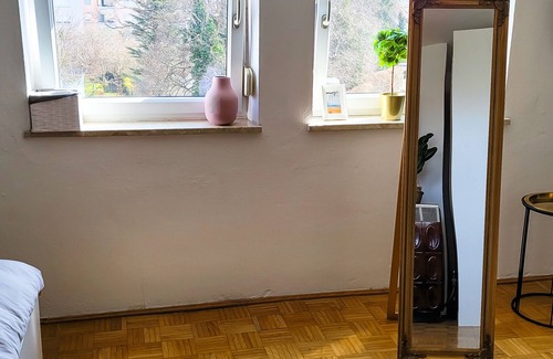 Freilassing Apartment | DG "L" Helle 40m² 2-Zimmer Wohnung nähe Salzburg