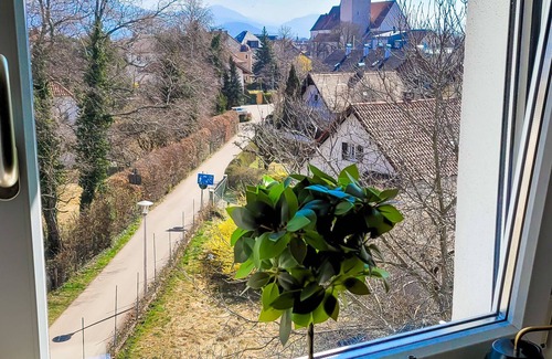Freilassing Apartment | DG "L" Helle 40m² 2-Zimmer Wohnung nähe Salzburg