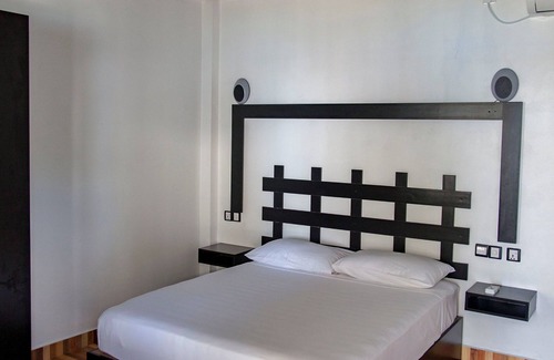 Maalhos House | Dhonfulhafi Beach View & Spa