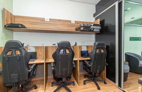 Setor Hoteleiro Norte House | Diária Business - Sala VIP - Não Possui Cama e Chuveiro