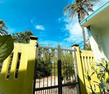 East Ham Tien Beach House | DIỆP NGỌC MAI Guest House