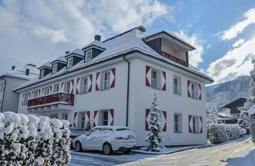 Kaprun Apartment | Diamond Forest - 8 Full Beds Summercard Included