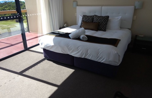 Bicheno Hotel | Diamond Island Resort & Penguin viewing