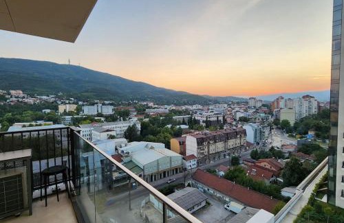 Centar Apartment | Diamond Residences 2bd 2bth 11fl Lux Apt & Free P