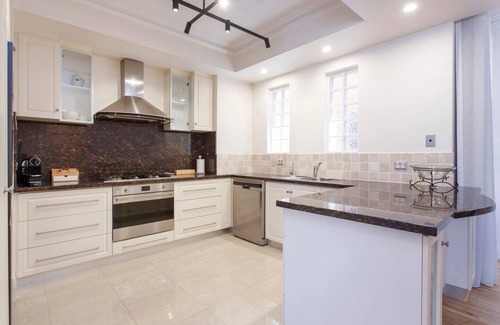 Fremantle Apartment | Diamonds by the dock is located in the absolute heart of Fremantle