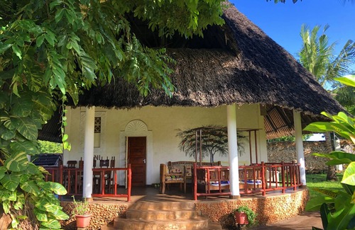 Diani Beach Villa | Diani Paradise Villas Resort