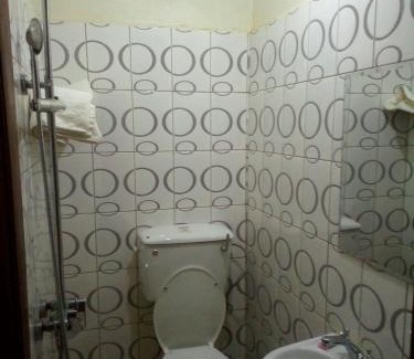 Gulu Hotel | Dich Comfort Hotel University Branch