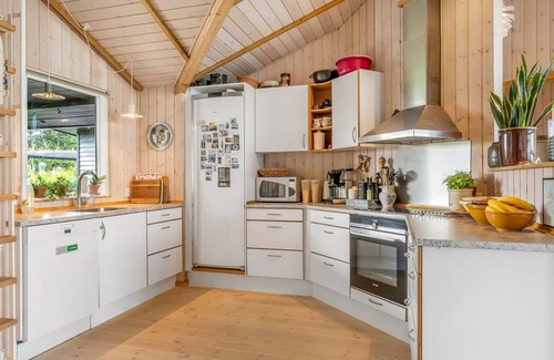 Ronbjerg House | "Diderik" - 20m to the fjord by Interhome