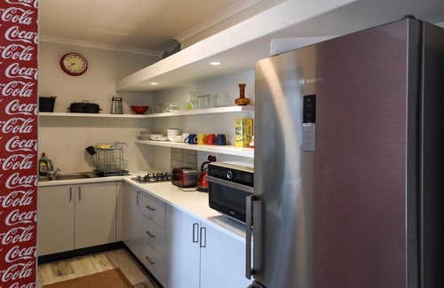 Gordons Bay Central Apartment | Die Brandhuis - Super close to the beach!