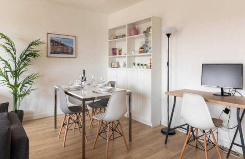 Yves Farge - Le Fleuve Apartment | Dify Bollier - Quartier Gerland
