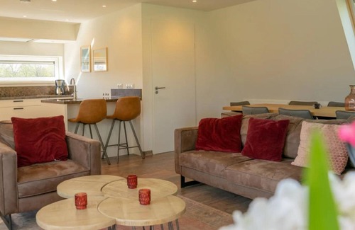 Biddinghuizen House | Dijkvilla 10 by Interhome