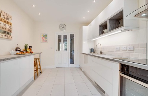 Mortehoe House | Dilly Dally - Four Bedroom House, Sleeps 8