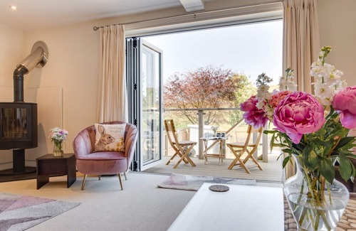 Mortehoe House | Dilly Dally - Four Bedroom House, Sleeps 8