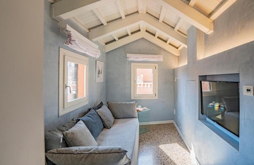 Cannaregio Apartment | Dimora Sant'Andrea Canal View