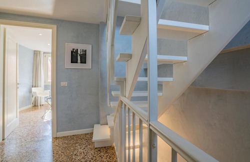 Cannaregio Apartment | Dimora Sant'Andrea Canal View
