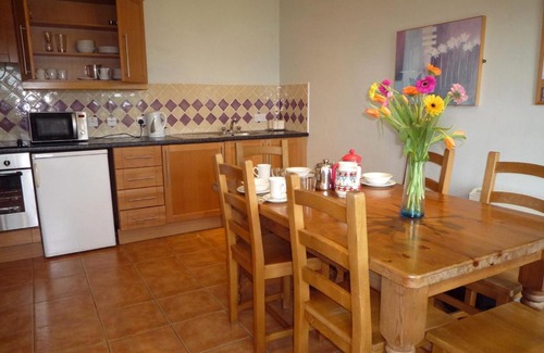 Dingle House | Dingle Courtyard 2 Bed (Sleeping 6)