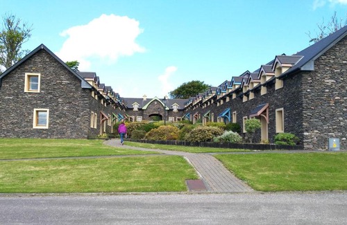 Dingle House | Dingle Courtyard 2 Bed (Sleeping 6)