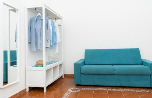 Meta Apartment | Dipintoditurchese, appartamento sul mare di Sorrento