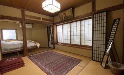 Ota Ski Chalet | Diplomat House very close to JR Station