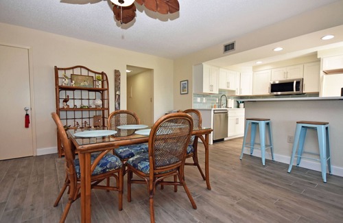 Englewood Condo | Direct Beach Front condo