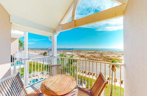 Gulf Shores House | Direct Gulf Front Condo with Resort Pools with Hot Tubs - Steps to Beach