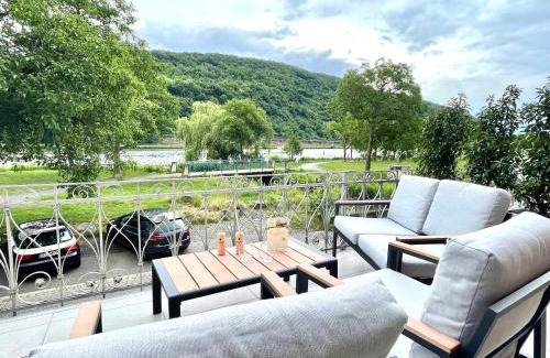 Sankt Aldegund Apartment | Direct Moselle view 200m² 4 SZ 10Pers Terrace