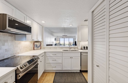 Cocoa Beach Condo | Direct Ocean - Boardwalk Condo - Walk To Most Everything