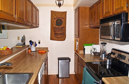 Maunaloa House | DIRECT OCEAN FRONT 1 bedroom On Kepuhi Beach…Sunny Westside.Sleeps 4