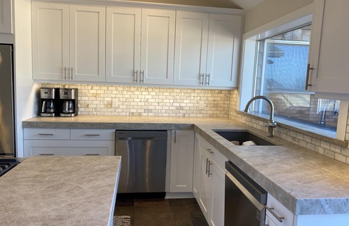Neskowin House | DIRECT OCEAN FRONT, Newly Remodeled, 7 BDRM, 5.5 bath, Hot tub, beach access