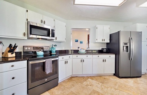Keaau House | Direct Ocean front ~The Views! Pool, AC in all rooms- spacious! Wow!