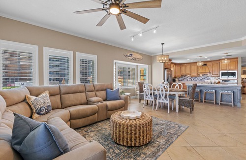 New Smyrna Beach Condo | 🏖️Direct Ocean Views-Private Stairs to Beach + Pool-Atlantic Villas 101🏖️