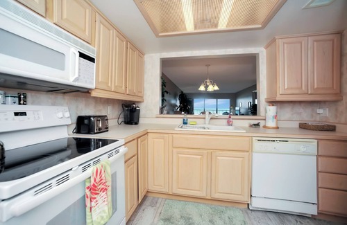 Cocoa Beach Condo | Direct Oceanfront and Beachfront in Downtown Cocoa Beach, Free Wi-Fi