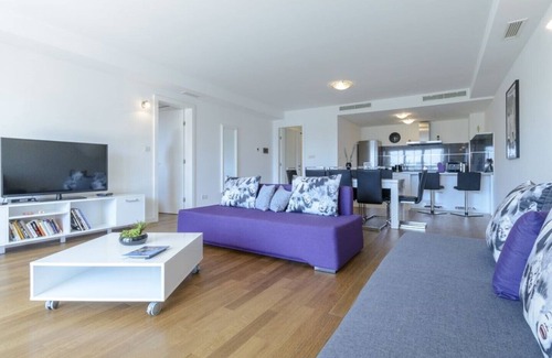 Lapad Apartment | Direct Sea View Deluxe 3 Bedroom, 2 Bathroom Apartment with 2 Balconies! 150sq m