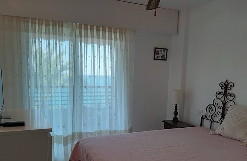 L'Albufereta Condo | Direct views of the Mediterranean and swimming pool