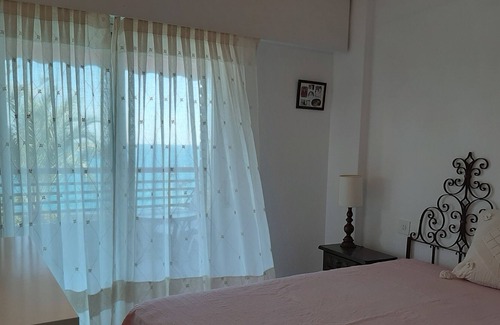 L'Albufereta Condo | Direct views of the Mediterranean and swimming pool