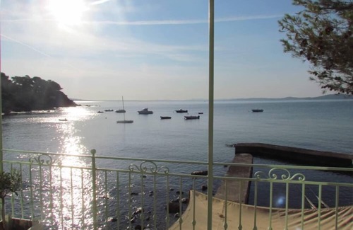 Carqueiranne House | Directly on the Mediterranean See 'Pieds dans l'eau'