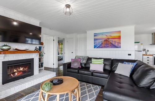 Marengo House | Directly opposite the beach, Ocean View Marengo is sure to delight!