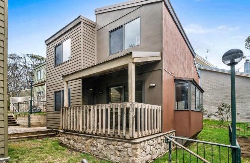 Mount Buller Ski Chalet | Disco 4
