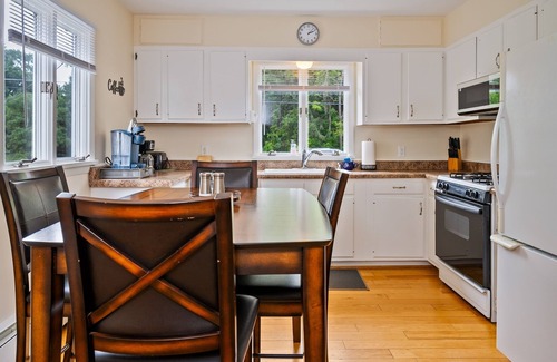 Naples House | Discount! Spacious home in Naples minutes from Wren's Roost,Skiing,Hiking