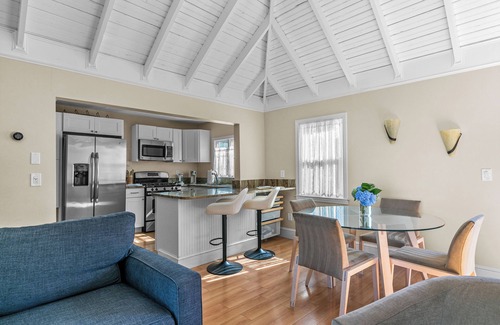 Easton's Point House | DISCOUNT WEEK OF JULY 19-26! Ocean views, Walk to Beach, Central AC, 4 Car Pk