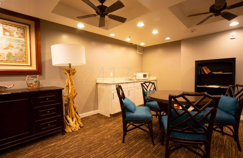Hanamaulu Hotel | ~Discounted Four Stars Oceanfront Resort Lihue, Kauai free Wine+Chocs+Snacks~