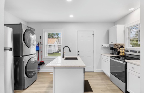 Wilmington House | Discounted Rates! Downtown Wilmington - Near Beach - Family-Friendly Pets Okay