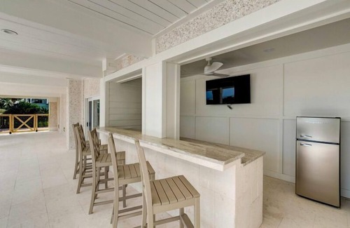 Isle of Palms House | Discounts! Serenity- 2 50th~ One of a kind Oceanfront Master Piece, Pool/Hot Tub
