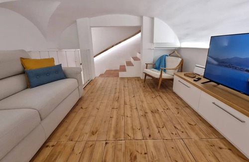 Selvacava House | Discover Casa Gaja: A charming seaside retreat in the historic heart of Gaeta.