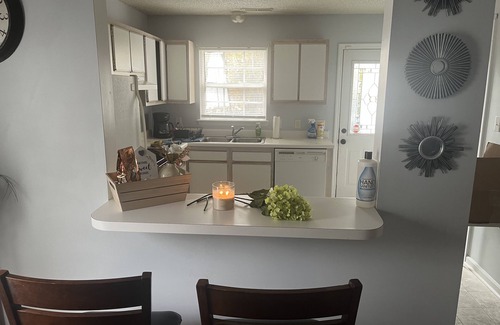 Jacksonville House | Discover Jacksonville charm, just a quick 6-min drive to the mall