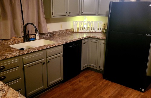 Knoxville House | Discover Ms. Becky's Bungalow, single level home in Marion County, Iowa!