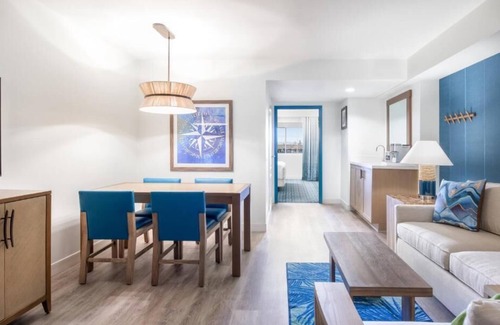 South Lake Tahoe Hotel | Discover Tahoe’s Beauty: 2 Affordable Units, Indoor Pool, Pets are Allowed