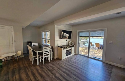 Tay Valley Cottage | Discover the Allure of Cottage Living at Farren Lake House