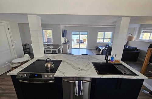 Tay Valley Cottage | Discover the Allure of Cottage Living at Farren Lake House